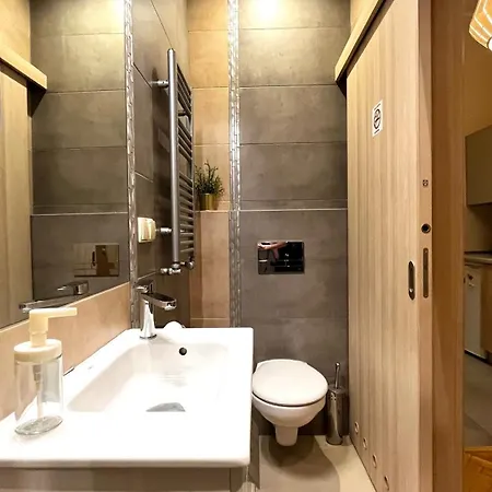 Center * クラクフ